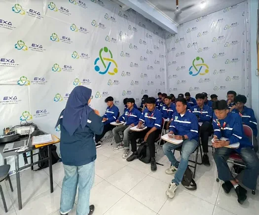 Pelatihan teori EXA Institut